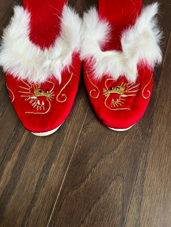 Vintage Embroidered Pajama Set - Picture 12 of 14